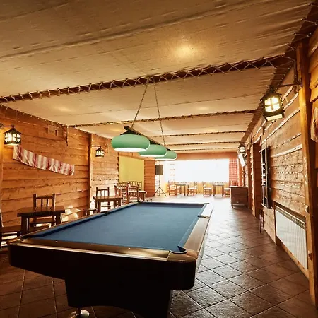 斯拉夫斯基酒店 3* 斯拉夫西克